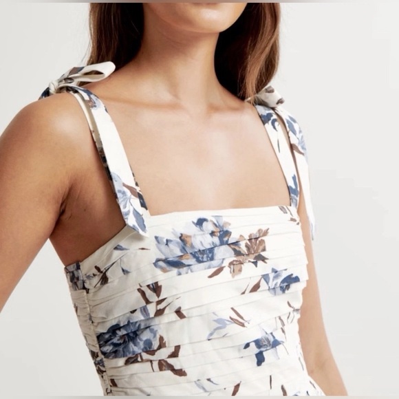 Abercrombie and Fitch Natural White Blue Floral Emerson Tie Strap Maxi Dress M - Picture 3 of 12
